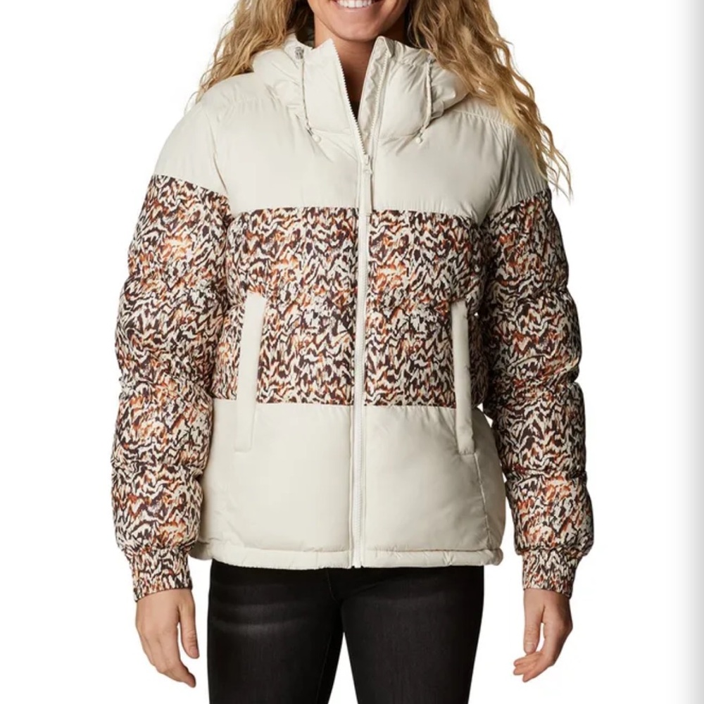 Columbia Womens Pike Lake II
Insulated Puffer Jacket. NWT